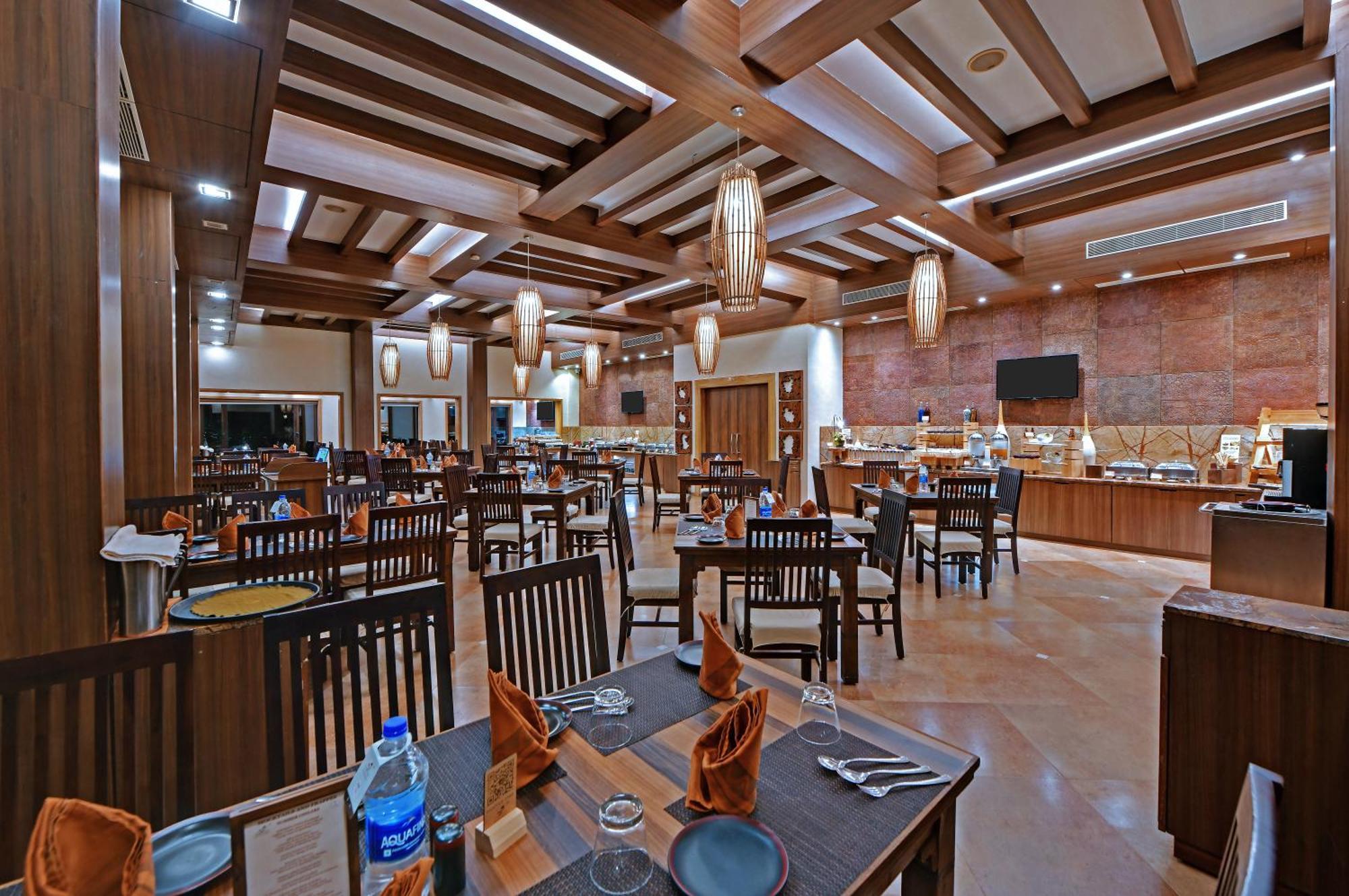 The Fern Gir Forest Resort, Sasan Gir - A Fern Crown Collection Resort Екстериор снимка